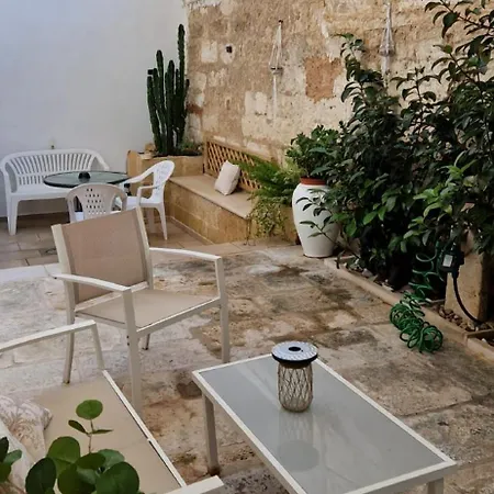 Xenia Boutique Trepuzzi