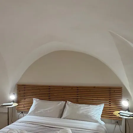 Xenia Boutique Semesterbostad *
